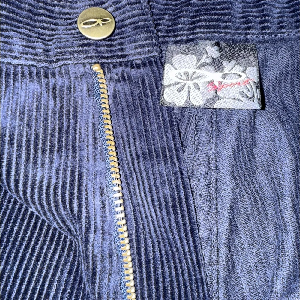 Classic OP Blue Corduroy Shorts in excellent condition - Picture 4 of 6